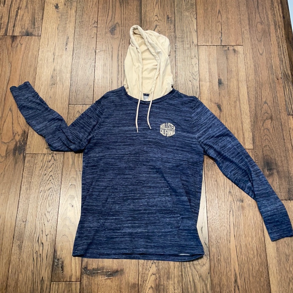 Men’s Hollister Hooded Tee Size M